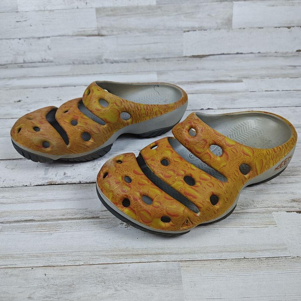 KEEN YOGUI ARTS Clogs Yellow And Orange Bubble Colorway Sz 9 Mns/Sz 11 Wmns